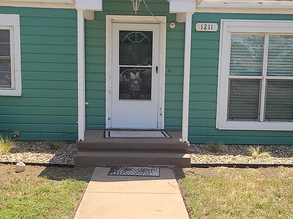 3rd image of 1211 SW 20th Ave