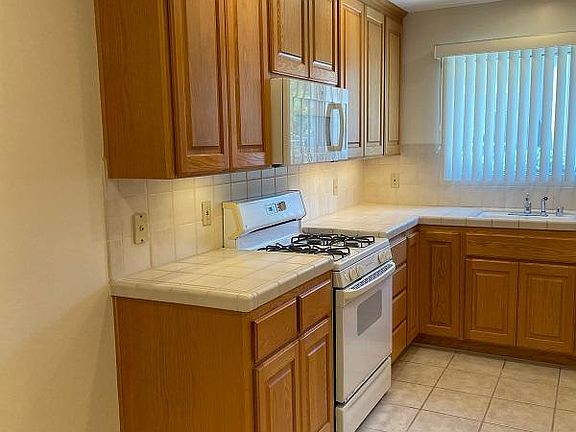 2nd image of 1245 Parkington Ave #2