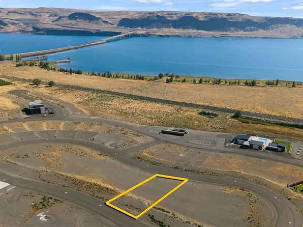 180 Basin Pointe Loop #92, Vantage, WA 98950