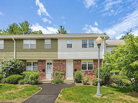 3rd image of 5 Bayberry Cir Unit 5