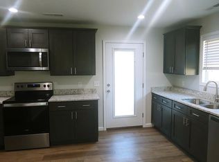 127 Garnett Dr, Christiansburg, VA 24073