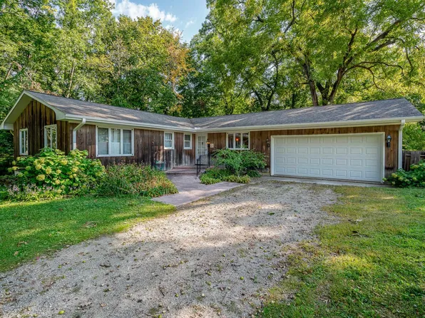 325 Nevada St, Savanna, IL 61074