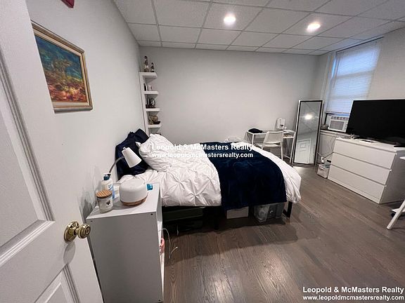 5th image of 79 Park Dr #B