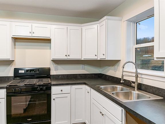 4th image of 815 Windsong Pl Lot 23