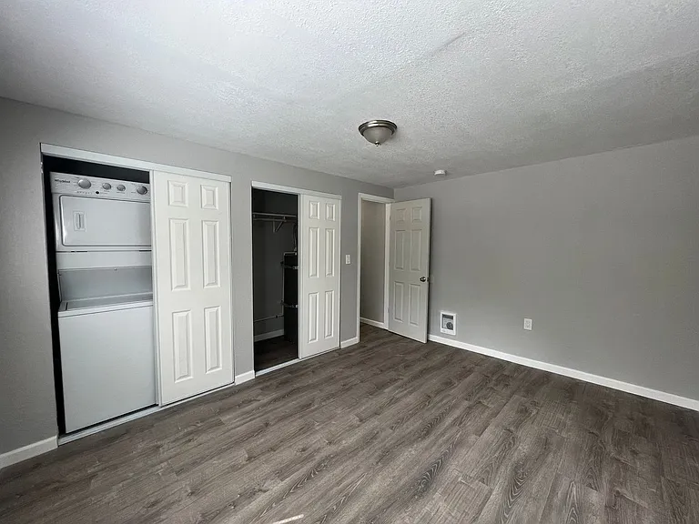 Anchor Apartments — Photo 20