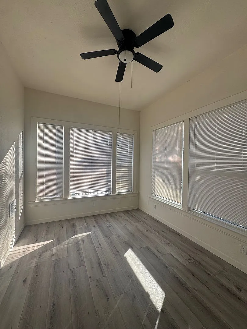 Spacious 2 Bed / 2 Bath 850 Sq Ft Barrio Logan $2,750 — Photo 4