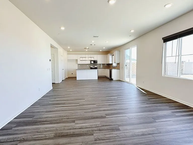 7683 Sweet Ranch Cir — Photo 3