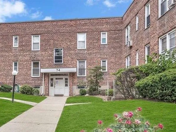 74 Gibson Boulevard #2D, Valley Stream, NY 11581
