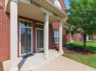 30042 Heritage Pkwy, Warren, MI 48092