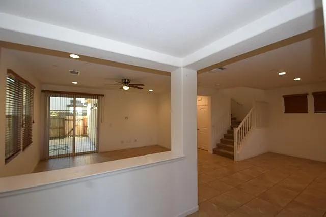 1816 Golden Willow Ave — Photo 5