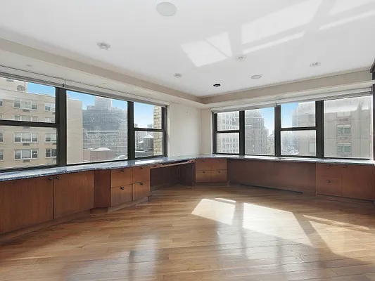 Sold by Sotheby's International Realty | media 3