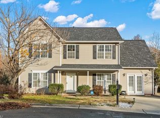 3711 Heather View Ln, Winston Salem, NC 27127