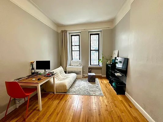 Rented by Tourma Realty LLC | media 12