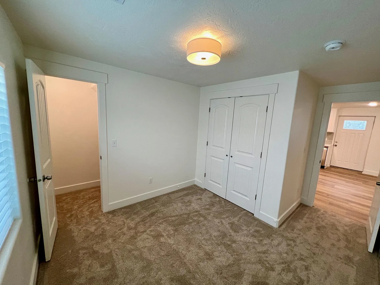 2 bed, 800 sqft, $1,399 — Photo 3
