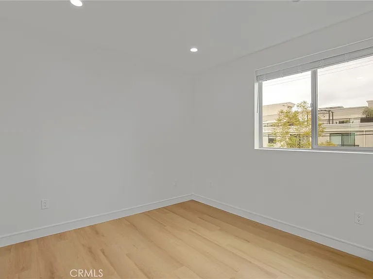 5220 Strohm Ave — Photo 20