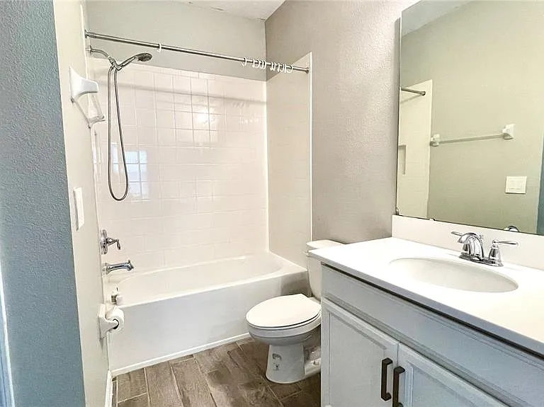2853 High Pointe St — Photo 26