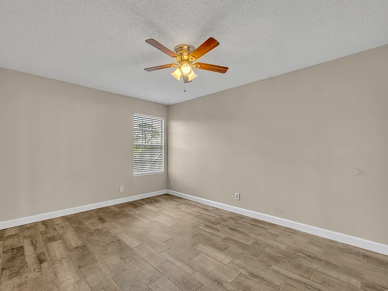 364 Northpointe Ct #206 — Photo 16