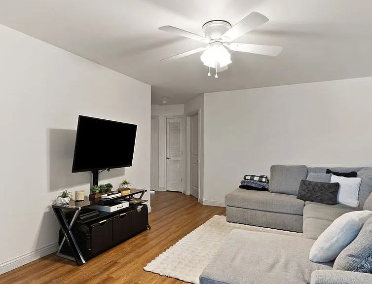 1 Charlotte Pl #6 — Photo 5