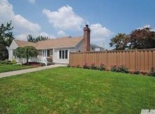 8703 157th Ave, Howard Beach, NY 11414