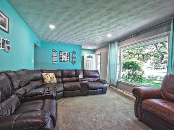 5th image of 26394 Cottage Ave