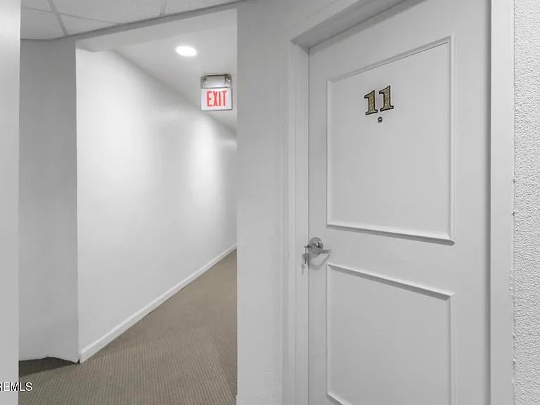 1810 Central Ave #11 — Photo 6