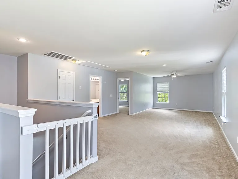 47 Glenwood Ct — Photo 16