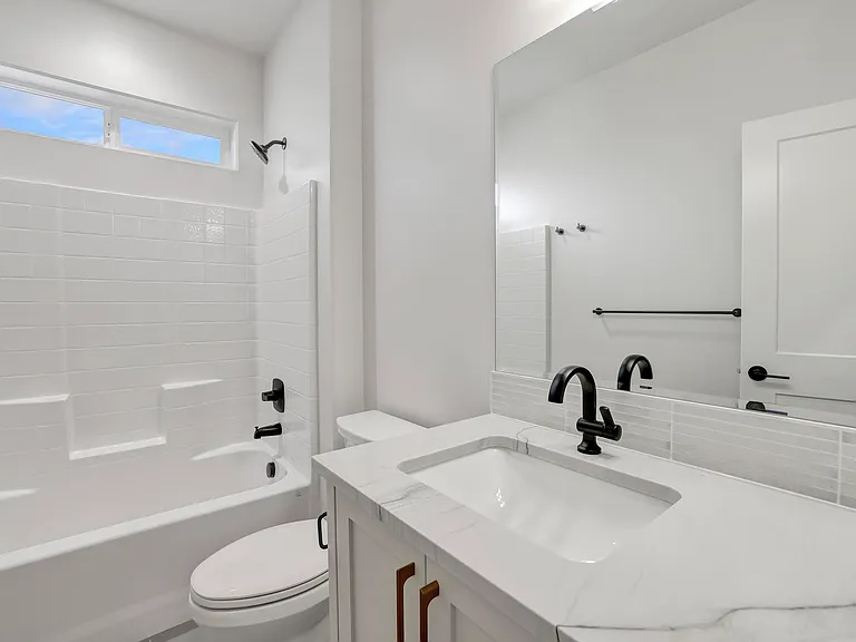 533 Irene St — Photo 18