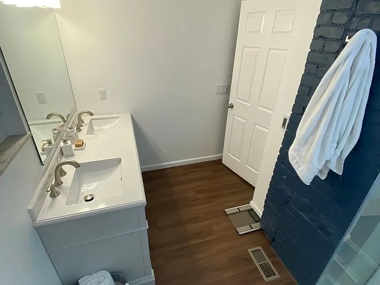 107 S 13th St #2 — Photo 29