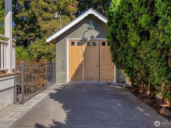3rd image of 809 Newell Street