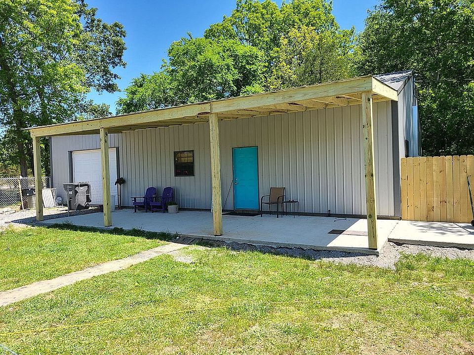 1st image of 405 Cason Ln