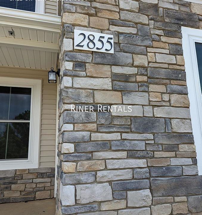 1st image of 2855 Locust Hill Dr APT 3
