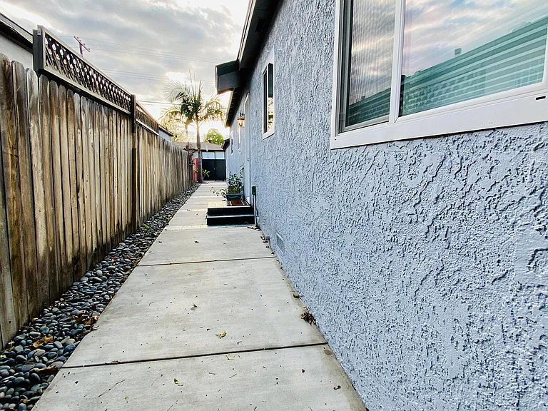 4919 S Centinela Ave — Photo 18