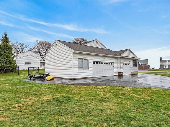 5th image of 297 Edgemere Dr
