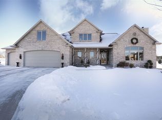 927 W Hubble Ln, Appleton, WI 54913