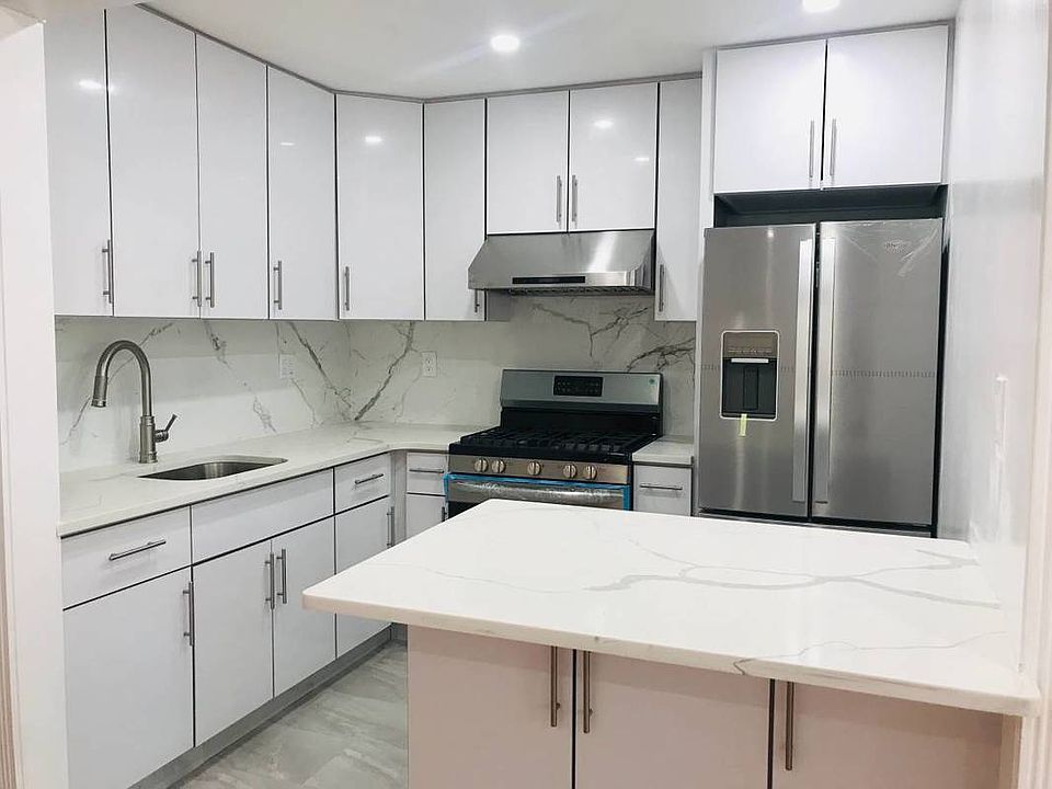 1st image of 2507 150th St #3