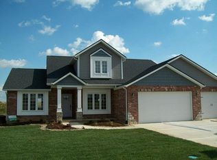 1450 Bridgehampton Rd, Troy, IL 62294