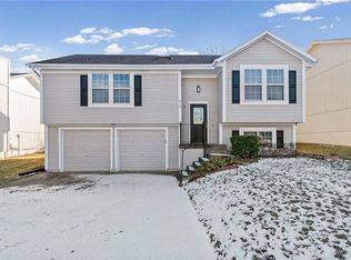 219 NW 113th St, Kansas City, MO 64155