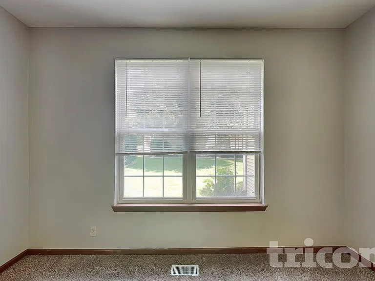 1278 McDole Dr — Photo 4