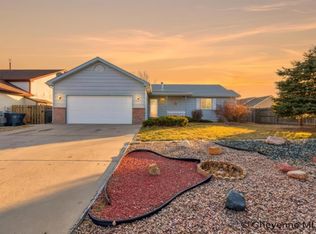 5805 Kennedy Dr, Cheyenne, WY 82001