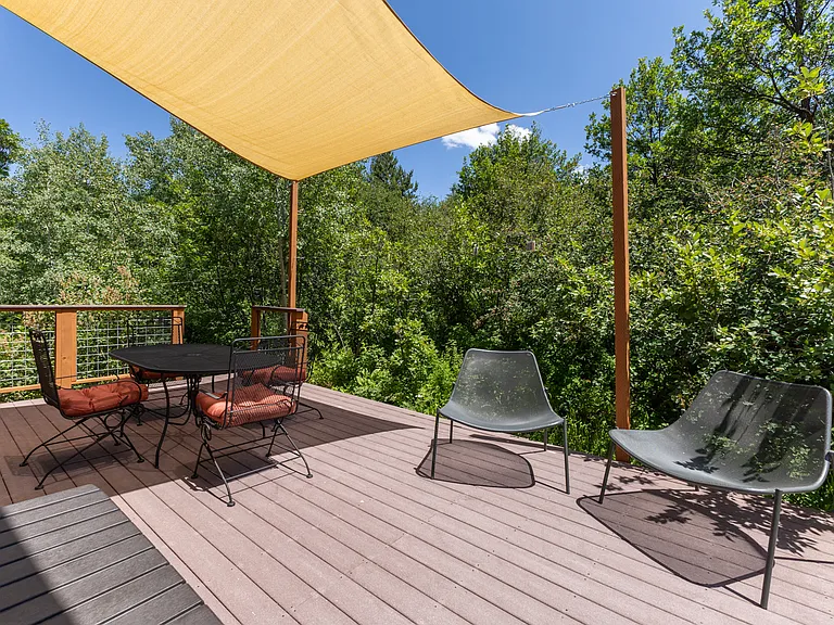 Private Deck