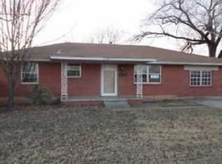 407 S Janeway Ave, Moore, OK 73160