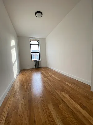 Rented by Capri Jet Realty Corp | media 4