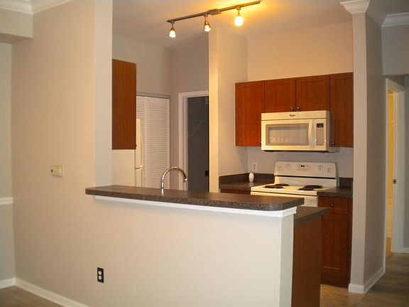 5th image of 2152 Portofino Pl Unit 2911