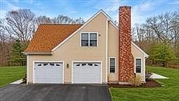 2nd image of 226 Tower Hill Rd