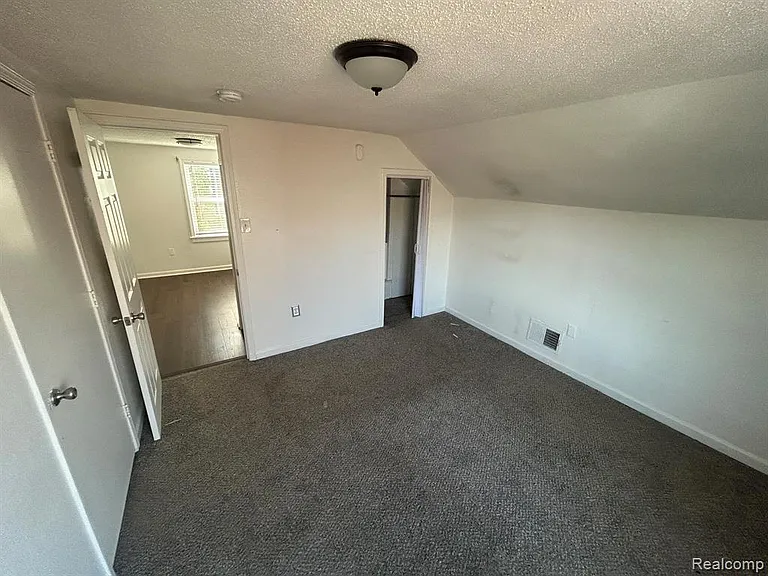 5081 Wayburn St — Photo 11