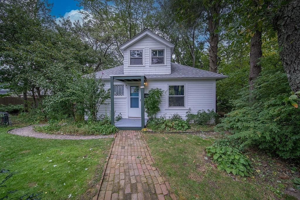 1124 Narragansett Blvd, Cranston, RI 02905 Zillow