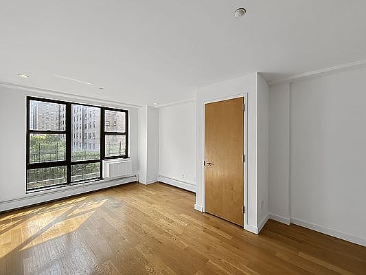 2nd image of 3 E 115th St APT 7B
