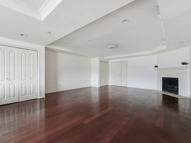 700 S Ardmore Ave #304 — Photo 8