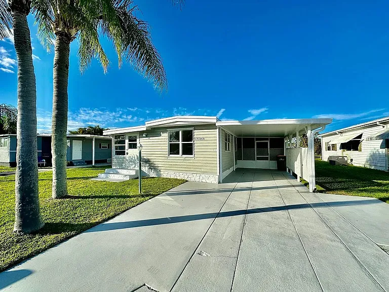 914 Pecan Cir — Photo 3