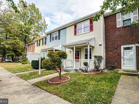 2nd image of 7601 Lee Landing Dr